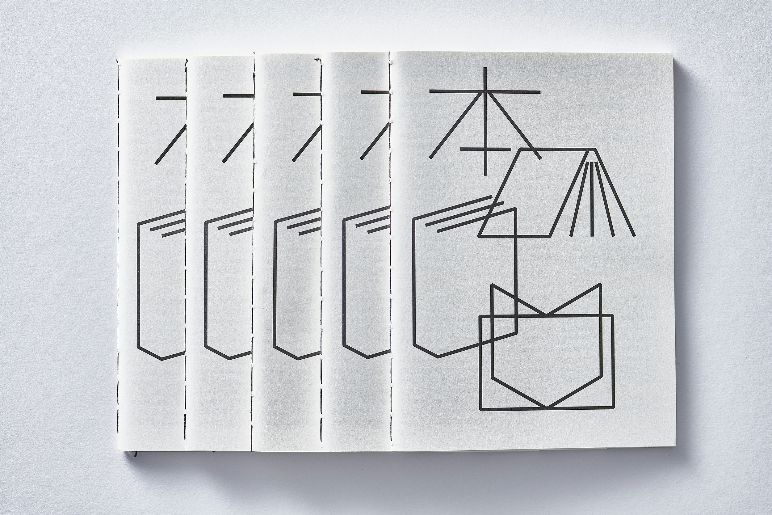 Lars Müller BOOKS – Analogue Reality booklet cover